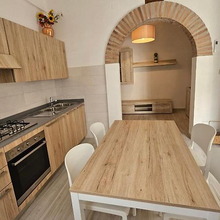 Appartamento Via Roma Castelnuovo D'elsa Exterior foto